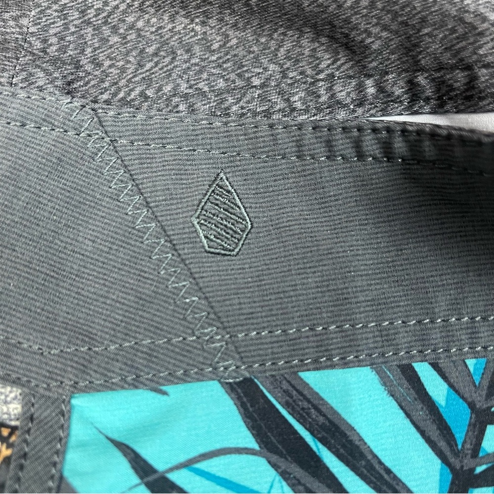 Volcom Mod-Tech Blue Swim Shorts - Picture 8 of 11